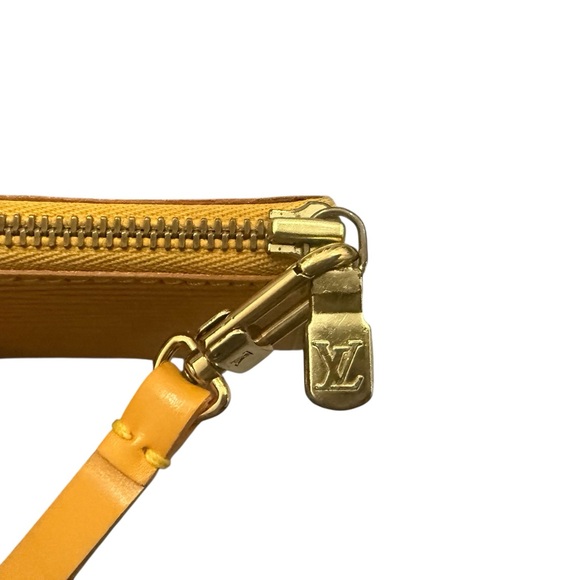 Louis Vuitton Yellow Pochette Accessoires Epi Leather - Picture 7 of 14